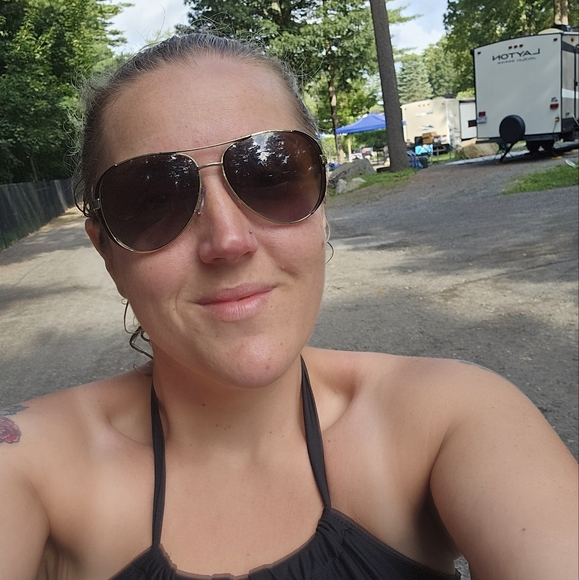 Meet your Posher, Aprile - Picture 2 of 3